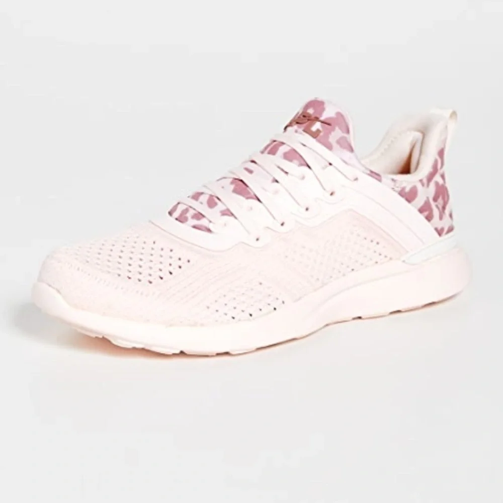 APL Techloom Tracer Sneakers in Creme/Beachwood/Leopard‎ Size 7.5